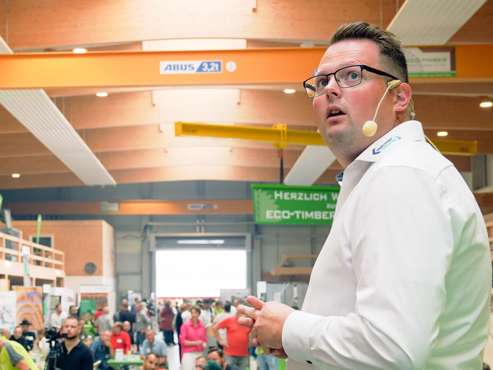 Christian Engelhardt als Referent vor Publikum
